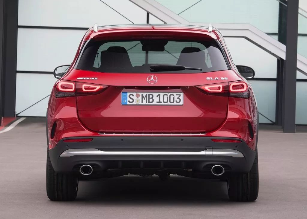 颜值高、动力好！新款奔驰SUV亮相，宝马奥迪都颤抖了！