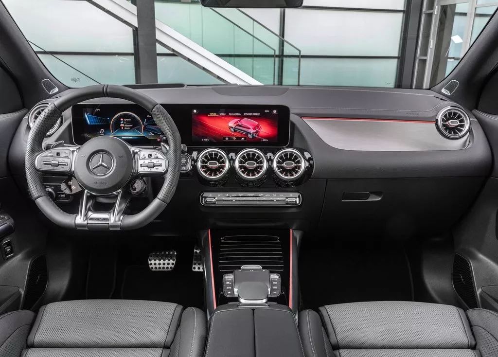 颜值高、动力好！新款奔驰SUV亮相，宝马奥迪都颤抖了！