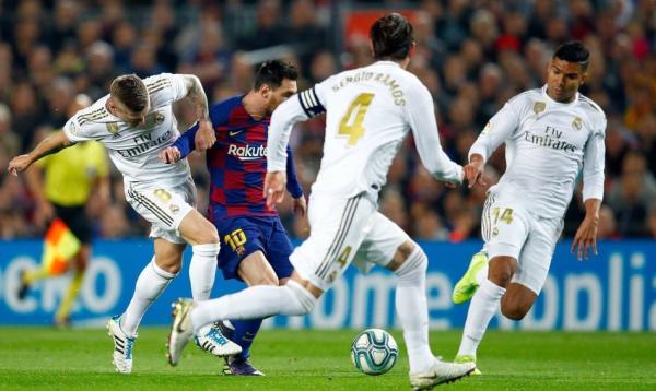 一场无聊的0-0,巴萨皇马的国家德比时代,一去不