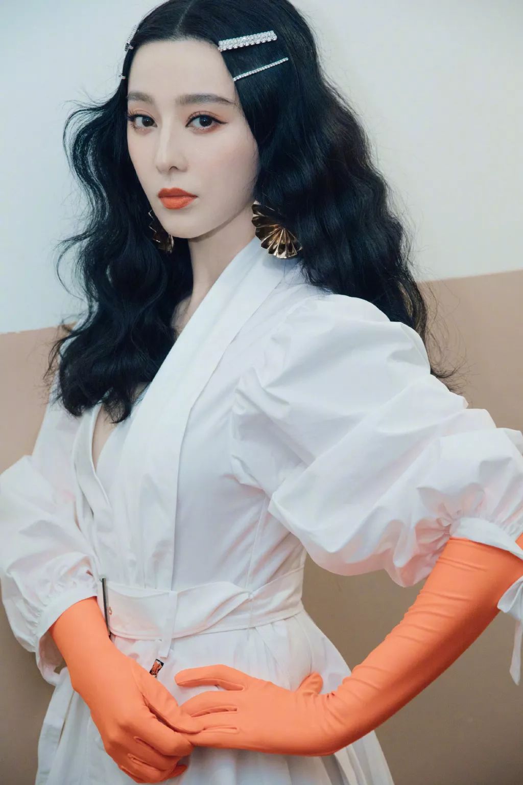 教你美| 38岁范冰冰生图又出圈了,零毛孔的好肌肤真实存在吗?