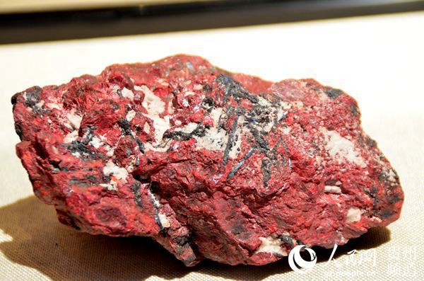 贵州万山:老矿区变身新景区