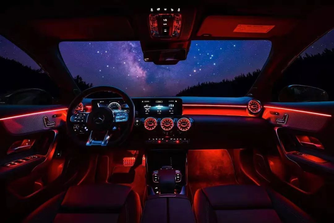 颜值高、动力好！新款奔驰SUV亮相，宝马奥迪都颤抖了！