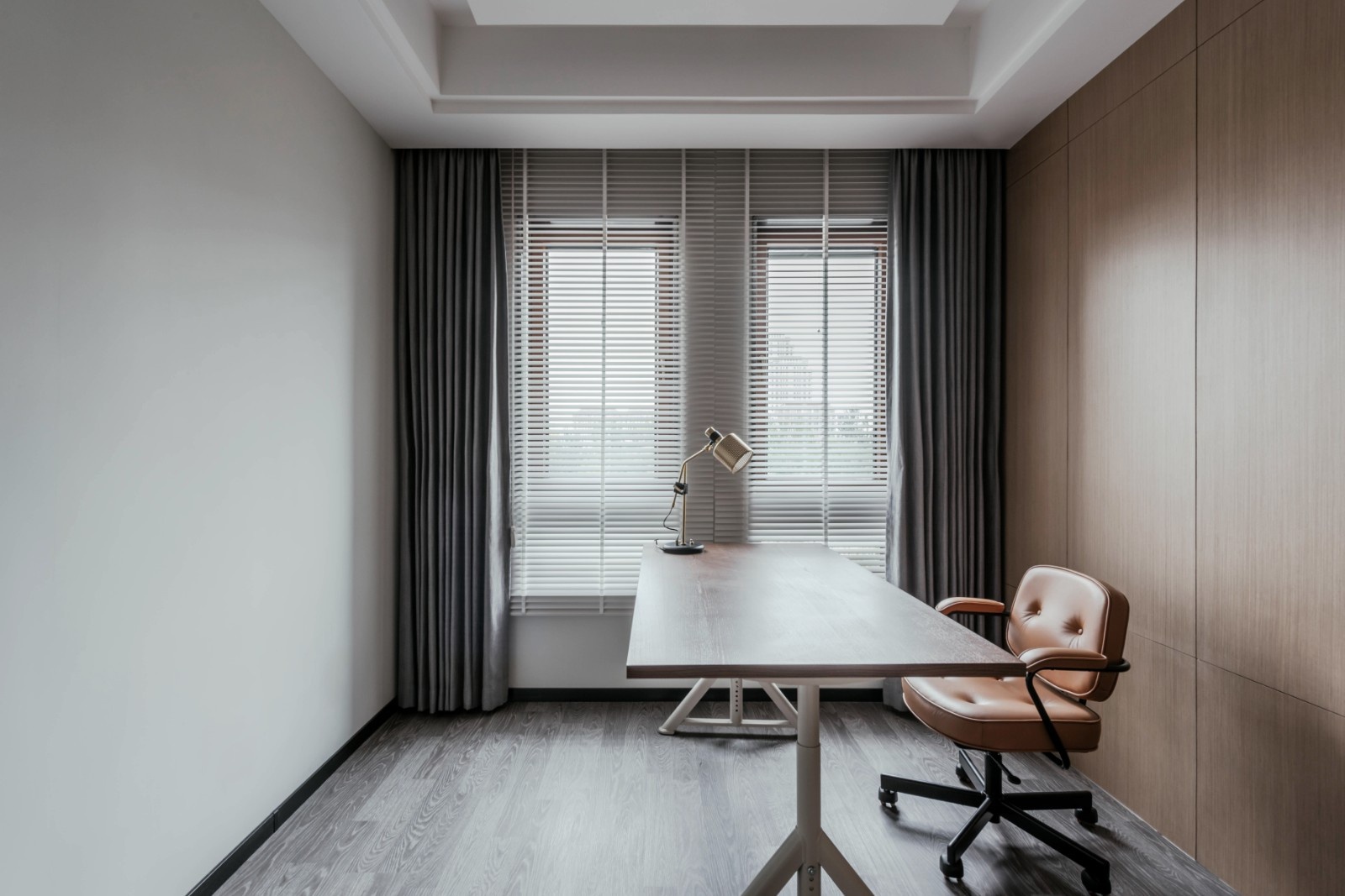 不做空心的设计，将简洁质感填满灰度空间