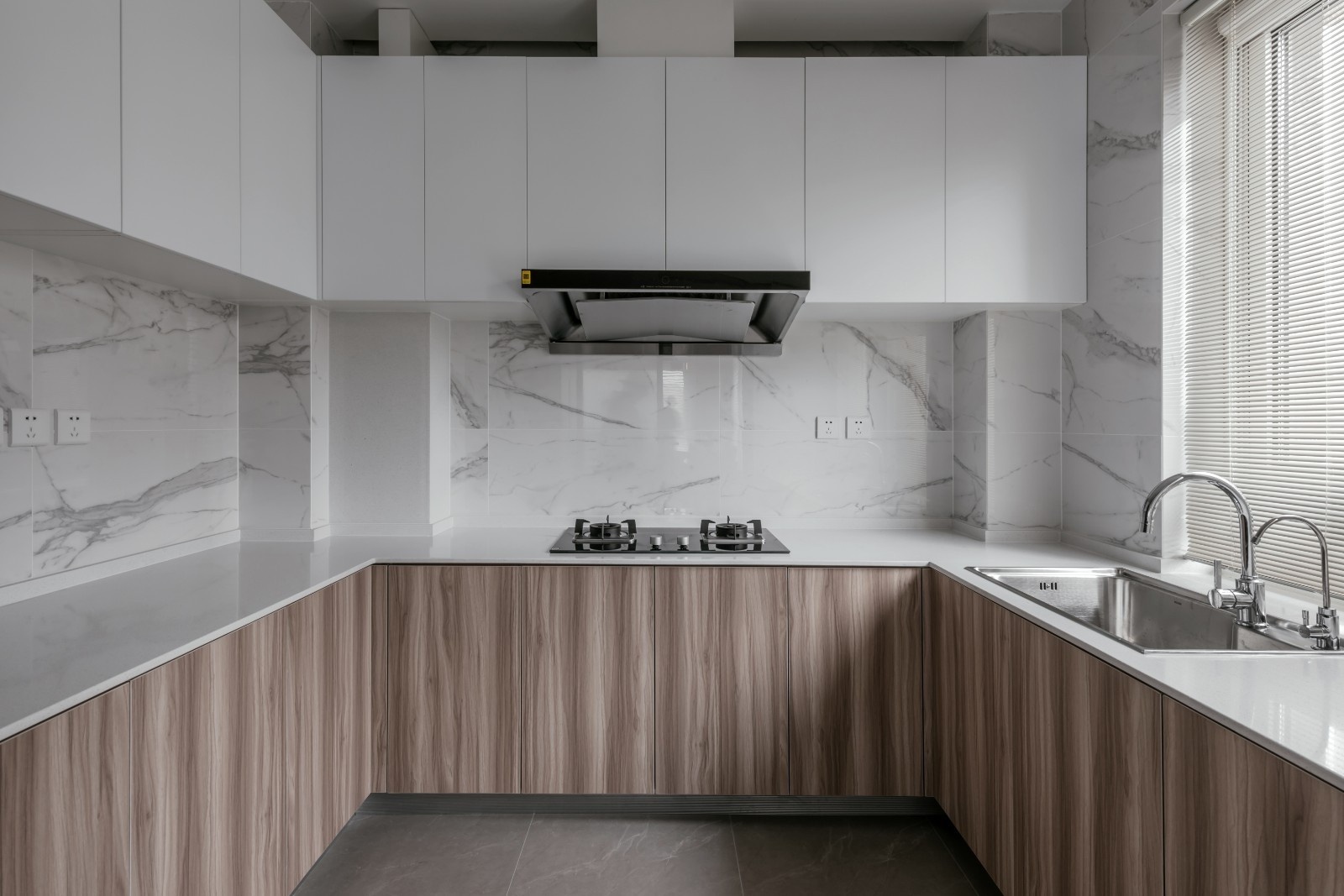 不做空心的设计，将简洁质感填满灰度空间