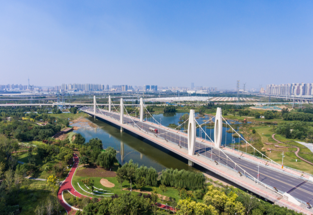 滨河国际新城潮河大桥实景