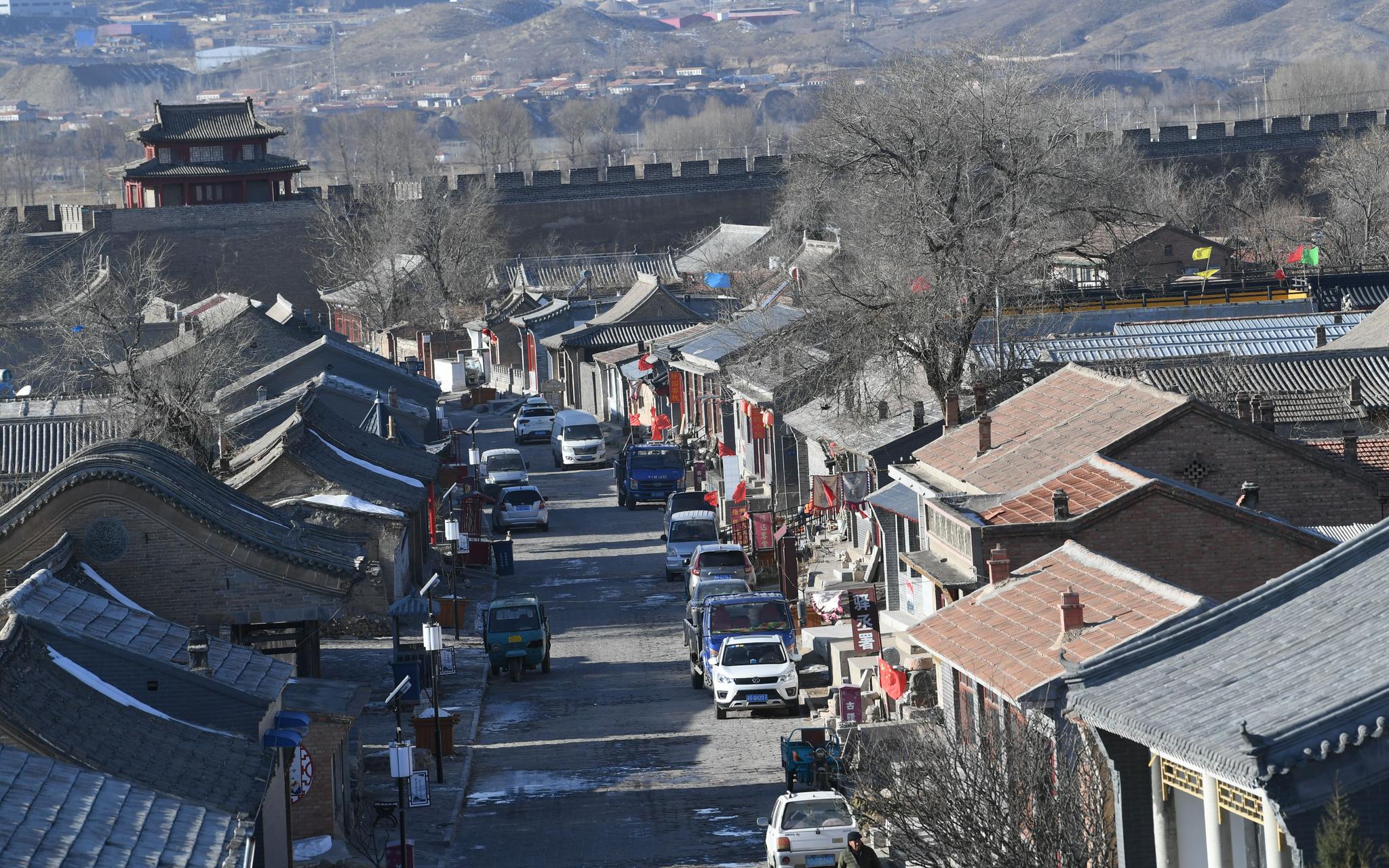 下花园北站:在这里"打卡"一座山和一座老驿站
