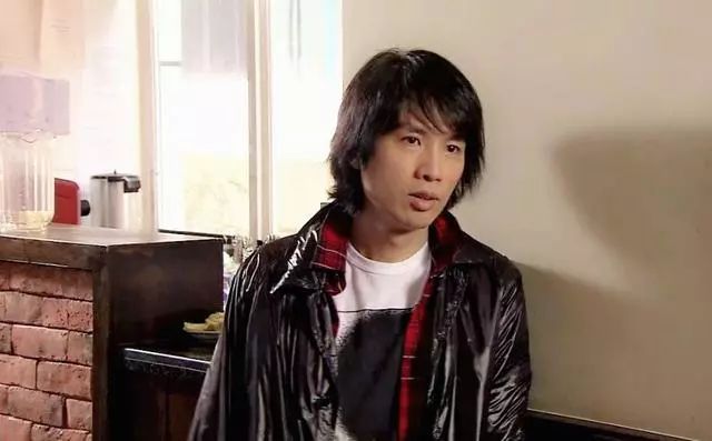 与新女友感情稳定有意结婚|黄子华|栋笃特工|新电影_新浪新闻