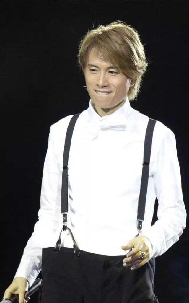 与新女友感情稳定有意结婚|黄子华|栋笃特工|新电影_新浪新闻