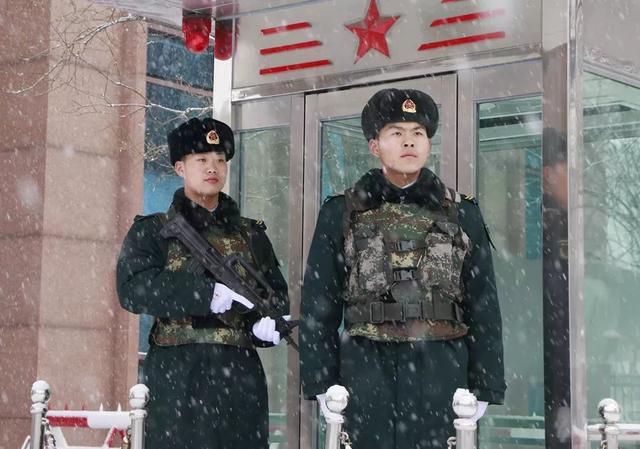 冷04冷04冷04冷04冷04火箭军兵哥哥却说