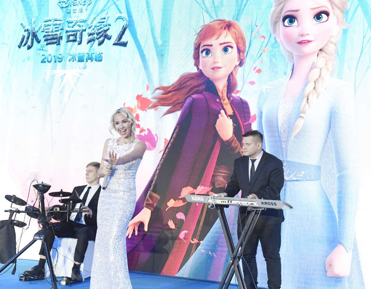 快来打卡 国贸上演 冰雪奇缘 手机新浪网