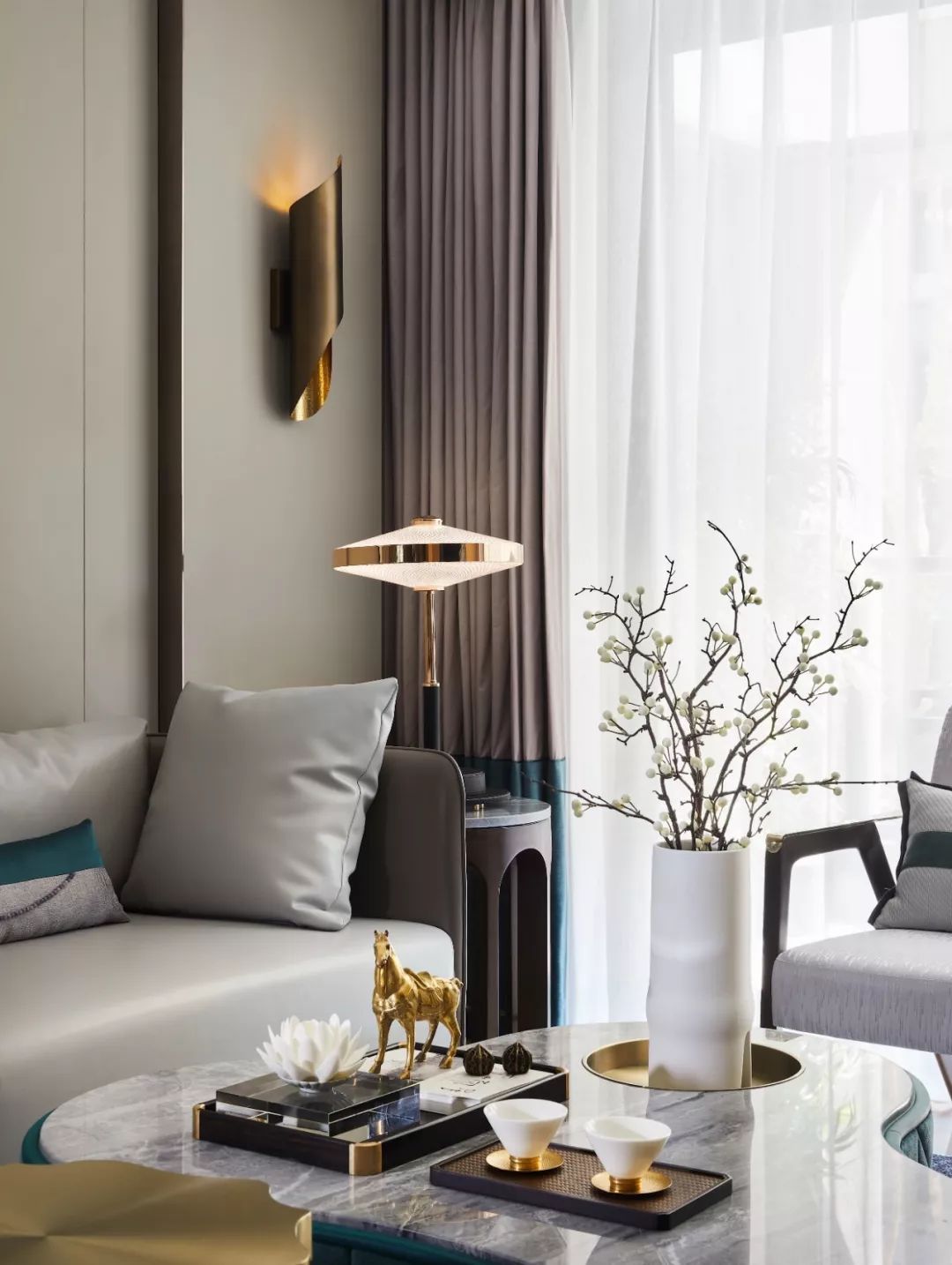 173㎡现代轻奢风下叠洋房，优雅孔雀蓝凸显时尚质感！