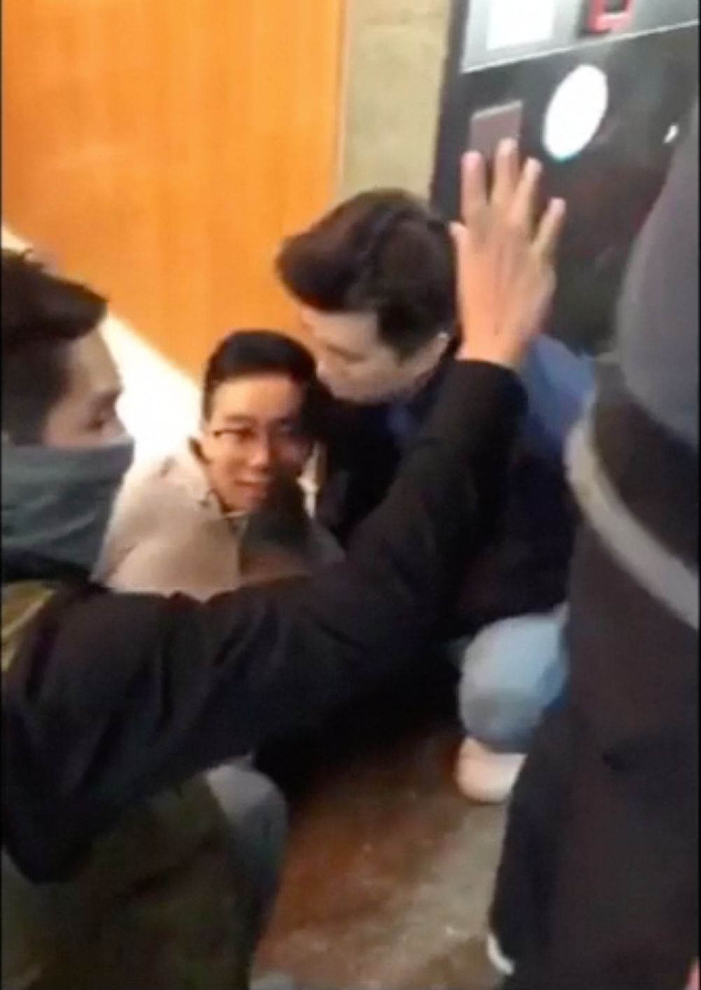 抓捕现场视频截图
