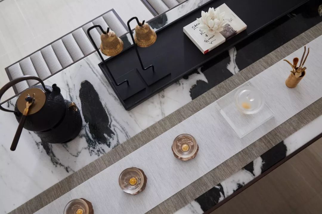 173㎡现代轻奢风下叠洋房，优雅孔雀蓝凸显时尚质感！