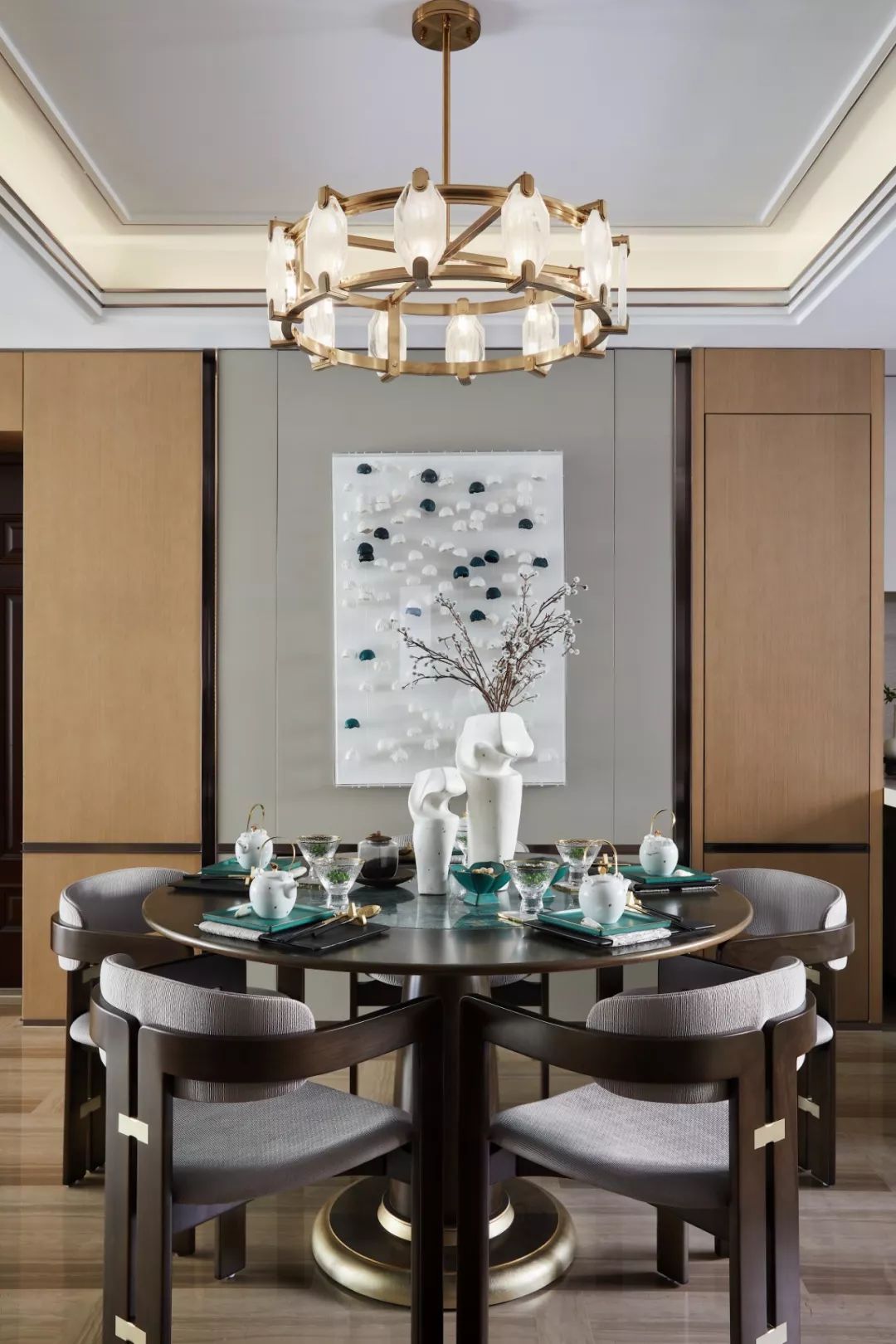 173㎡现代轻奢风下叠洋房，优雅孔雀蓝凸显时尚质感！