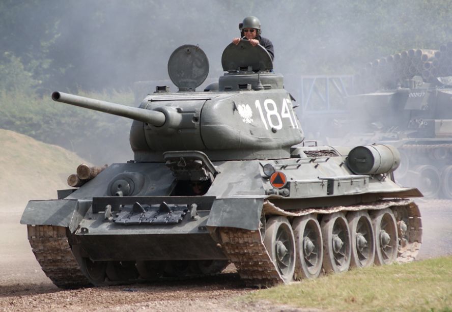 二战老古董换来一批t72?老挝:赚大了!俄罗斯:俺也是