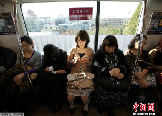 资料图:东京地铁车厢。