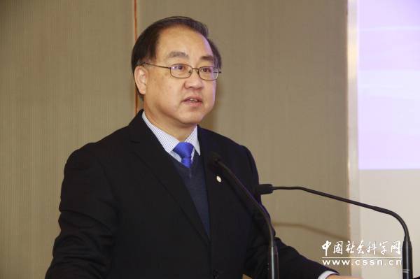 同济大学副校长江波。