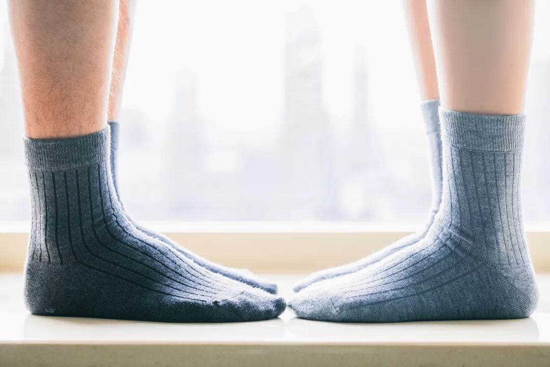 让澳洲美利奴羊毛做的袜子温暖你的冰棍脚