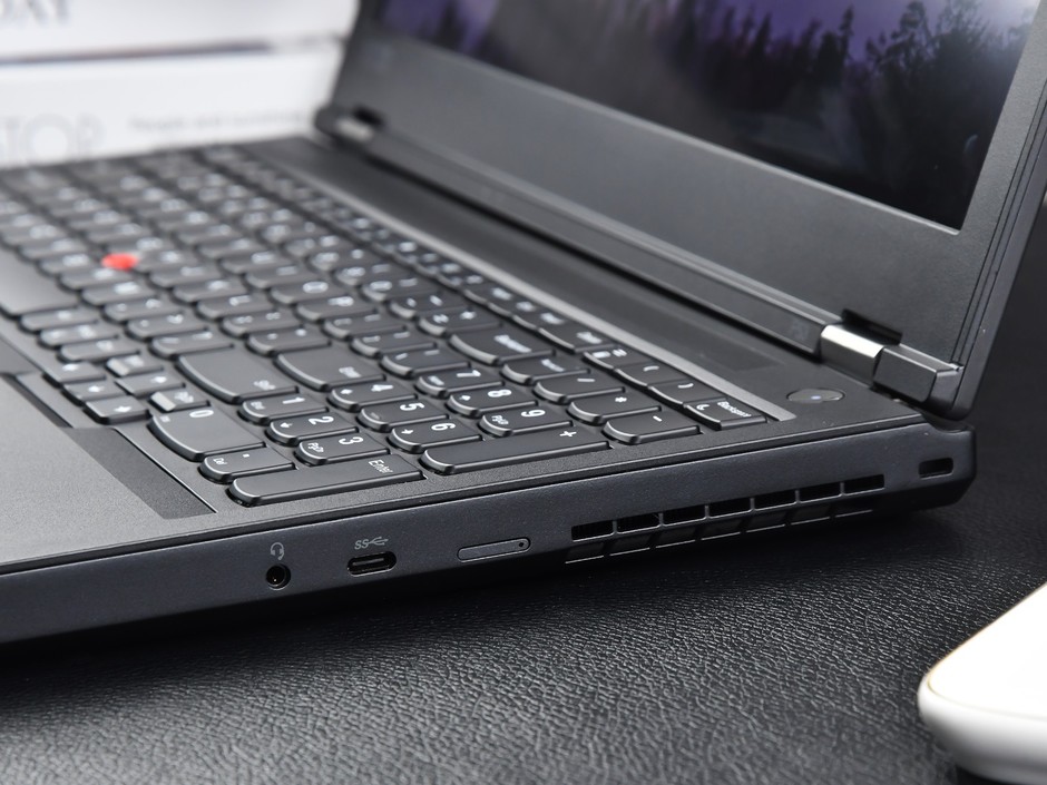 专业移动图形工作站thinkpadp53图赏