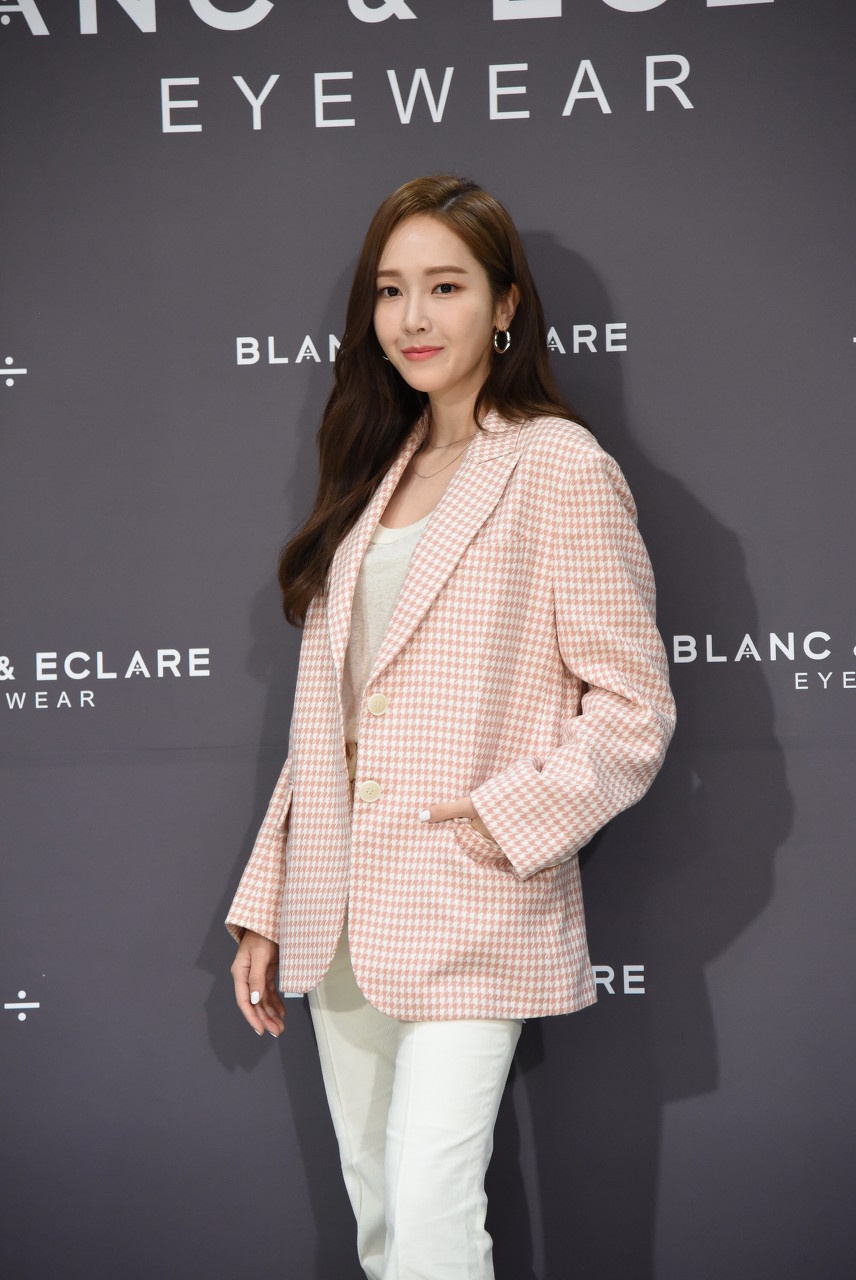 今日图集:美女勇蜜郑秀妍jessica