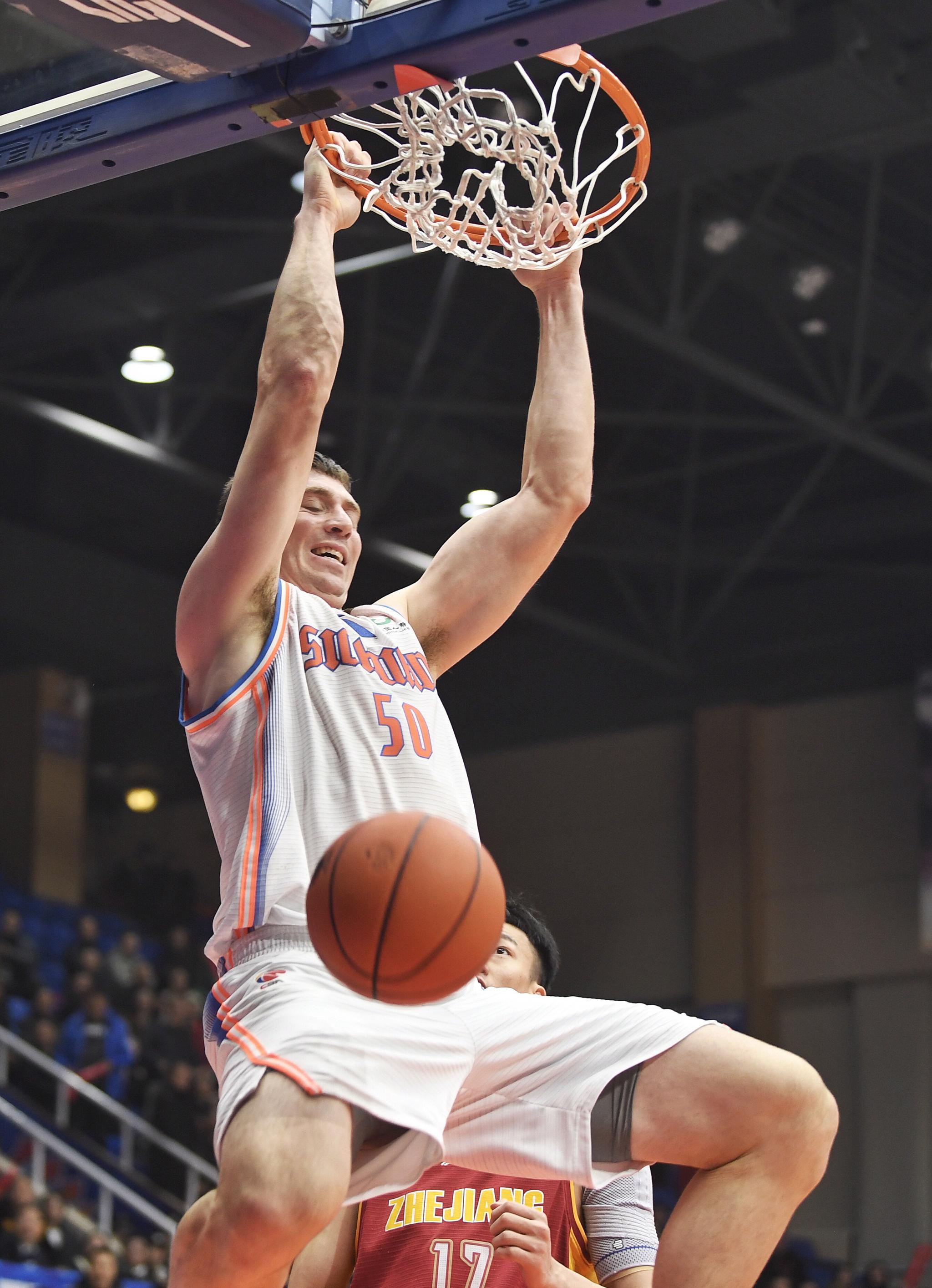 这个冬至不太"冷":八一结束13连败 林书豪复苏助北京取胜