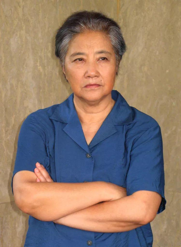 这部精彩专题片带你深入了解几位名家的动人故事