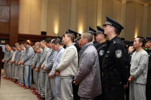 深圳一涉黑头目获死缓|高杰|黑老大|死缓_新浪新闻