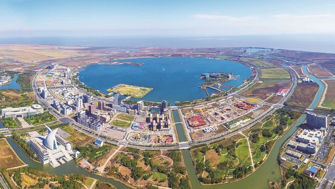 与百联签约，临港新片区明年将开建购物中心，三年内或将开出50家网点