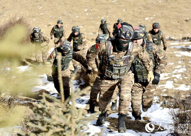 雪域高原励精兵 武警四川总队阿坝支队开展"魔鬼周"极限训练