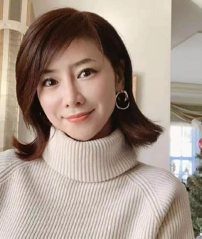 日本52岁阿姨选美夺军,25岁的女孩都没她漂亮