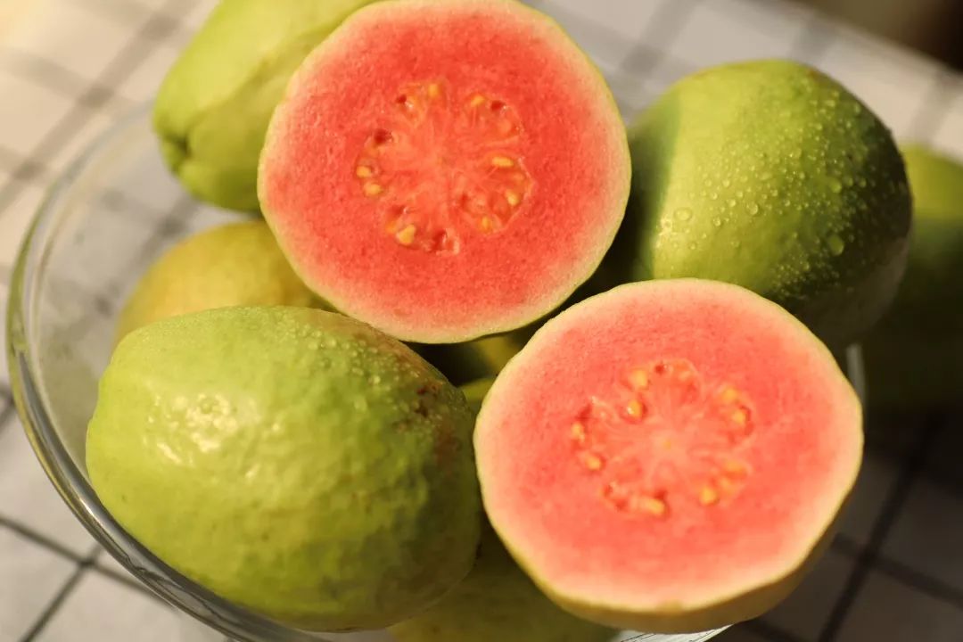 比起苹果所含卡路里少42%,减脂刮油的水果就靠它了!