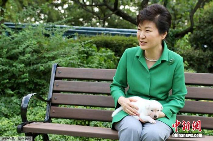 资料图片:韩国前总统朴槿惠。