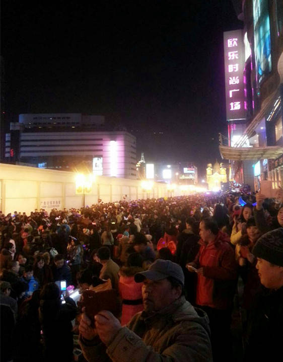 今年平安夜天津人去滨江道了吗