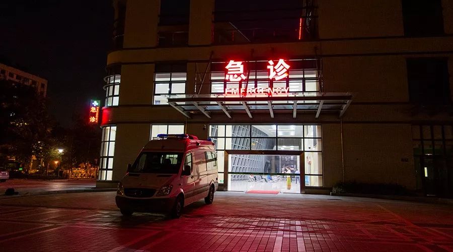 深夜抢救重伤患者家属的一个举动让我记了10年