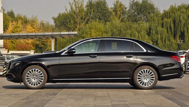 奔驰e级全系降价,5米车长配近3米轴距,售价不到40万