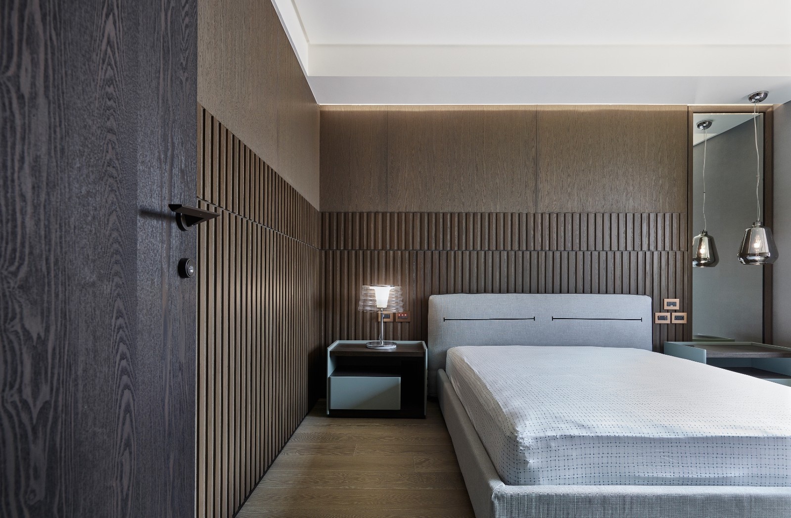 185㎡现代黑桃木简约住宅