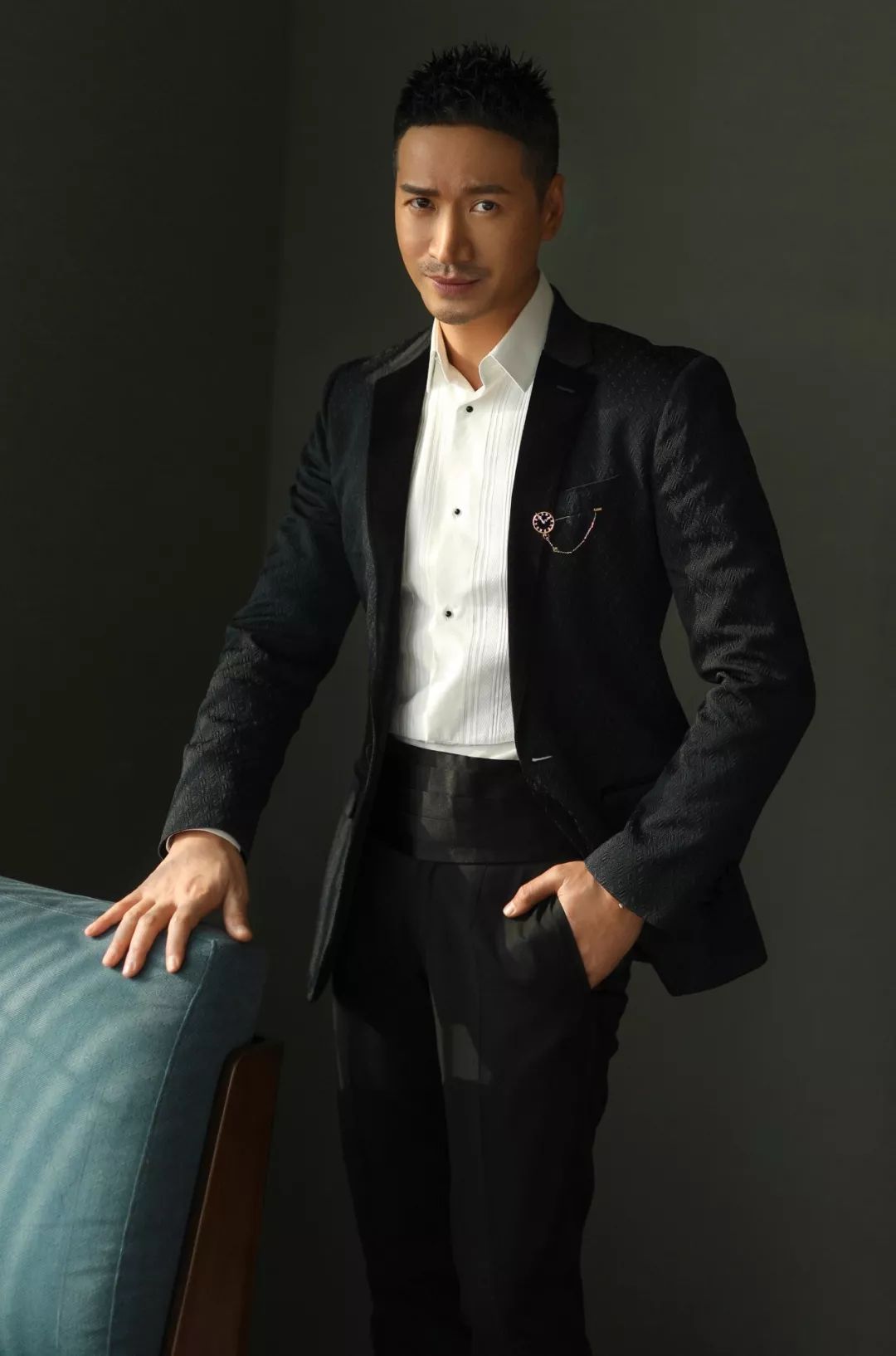 神秘"失踪"的男演员 强势霸屏回归|男演员|何晟铭_新浪网