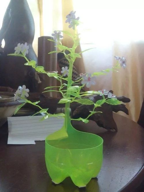 手工大神连可乐瓶都能玩出这么多花样,看完我长跪不起