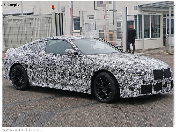 宝马新一代M4路试谍照曝光 搭3.0T引擎/2021年上市