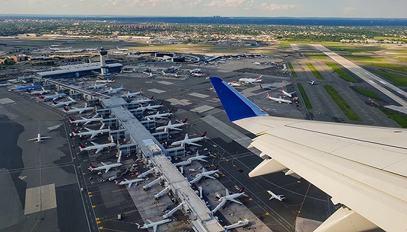 纽约肯尼迪国际机场 来源:unsplash记者 | 潘金花美国的航空公司即将