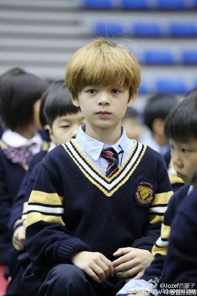 还记得《一年级·小学季》里的西蒙子吗?他现在长这样