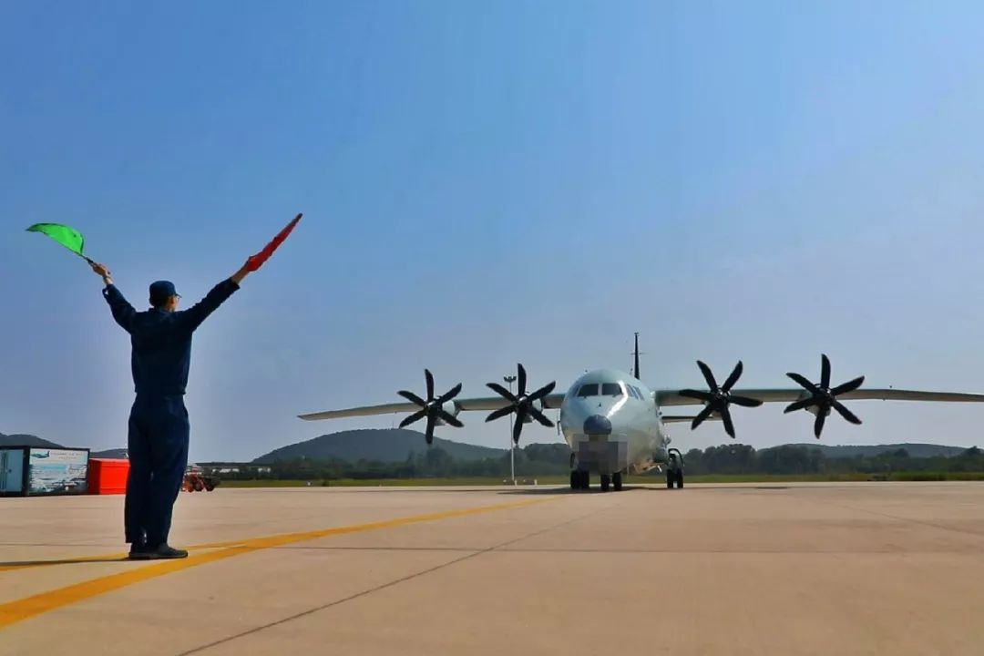 机务兵的2019就是这么帅