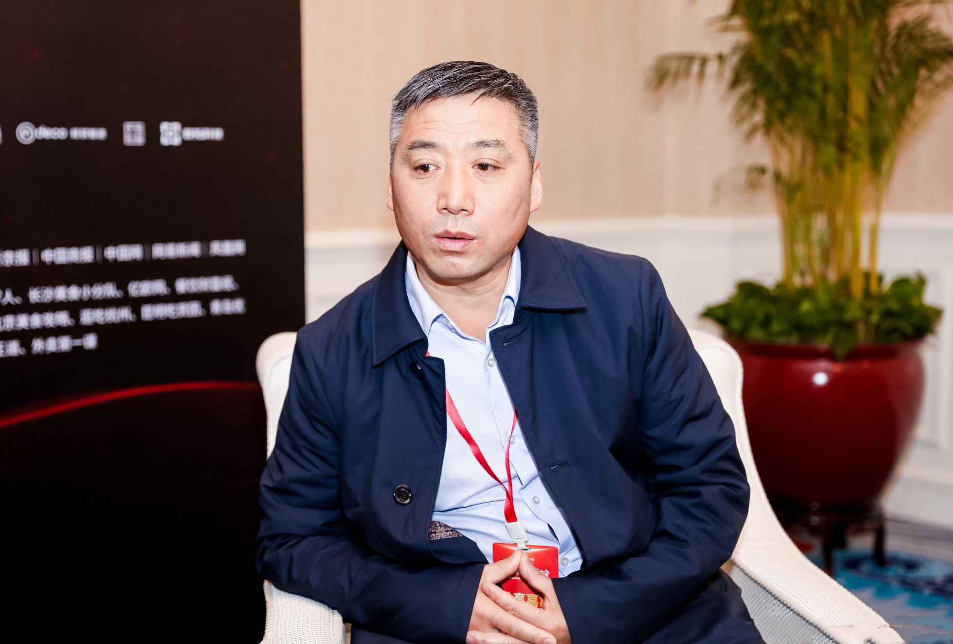 杨国福明年发力川渝市场,2025年全国门店突破九千家|麻辣烫_新浪新闻