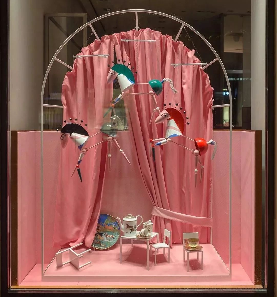 爱马仕2019最后一波橱窗也太美了吧!