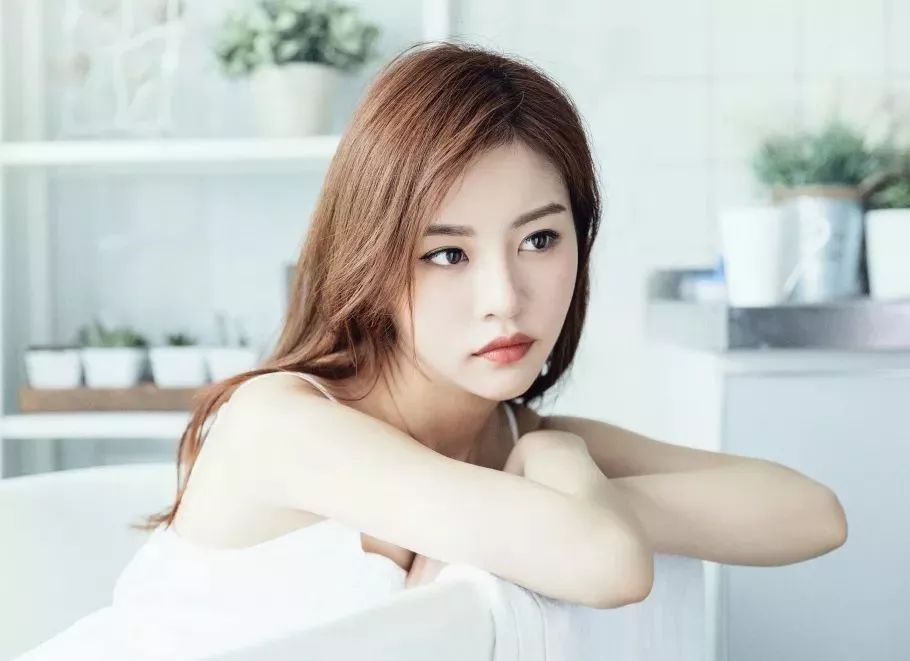 抖音最难嫁网红祝晓晗一年涨粉3000万获赞5亿然而却带不动货