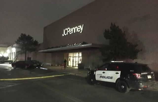 美国科罗拉多州一购物中心发生枪击事件，一名未成年人死亡