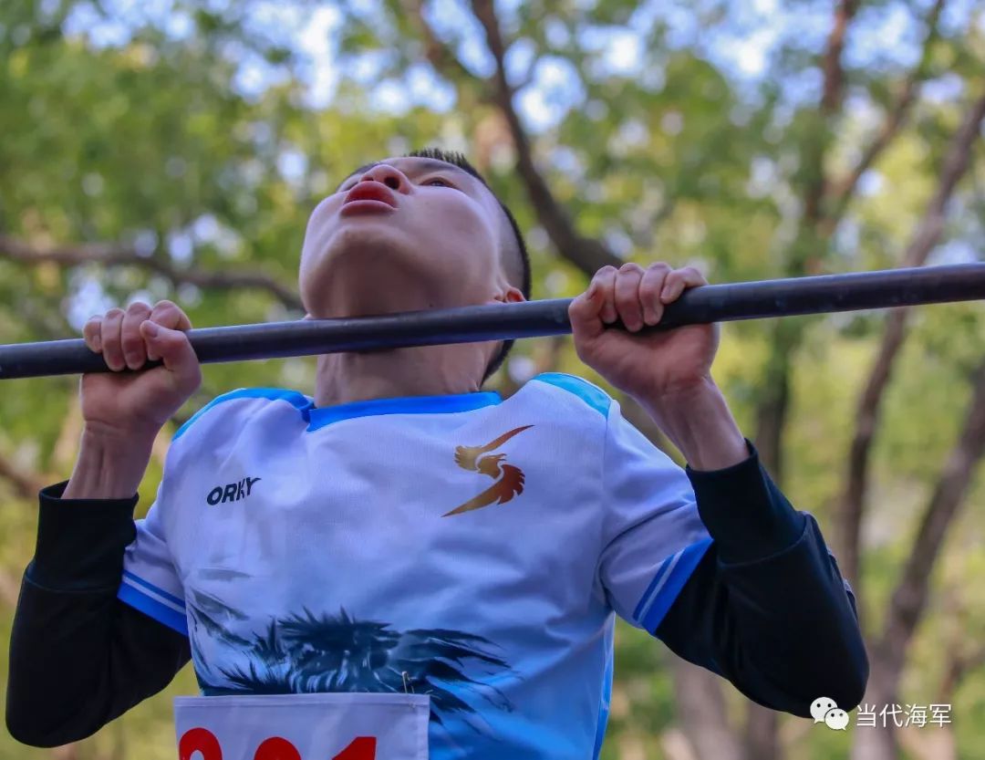 燃到极点,这样的军体运动会比赛现场让人热血沸腾!