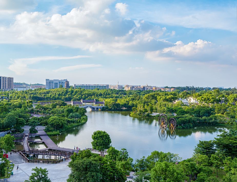 碧桂园凤凰山庄【山湖间】苑区10号楼,盛大开盘