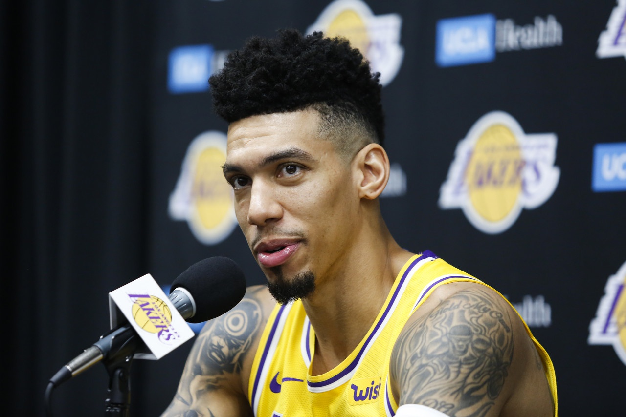 丹尼-格林谈四连败:所有人都应加以思考 要更积极些