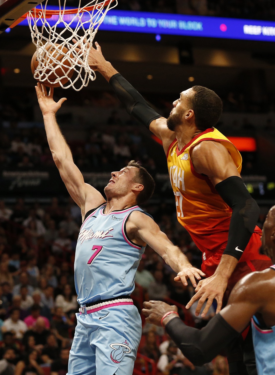 今日图集:联盟现役的盖帽王|赛季|图集|戈贝尔_新浪新闻